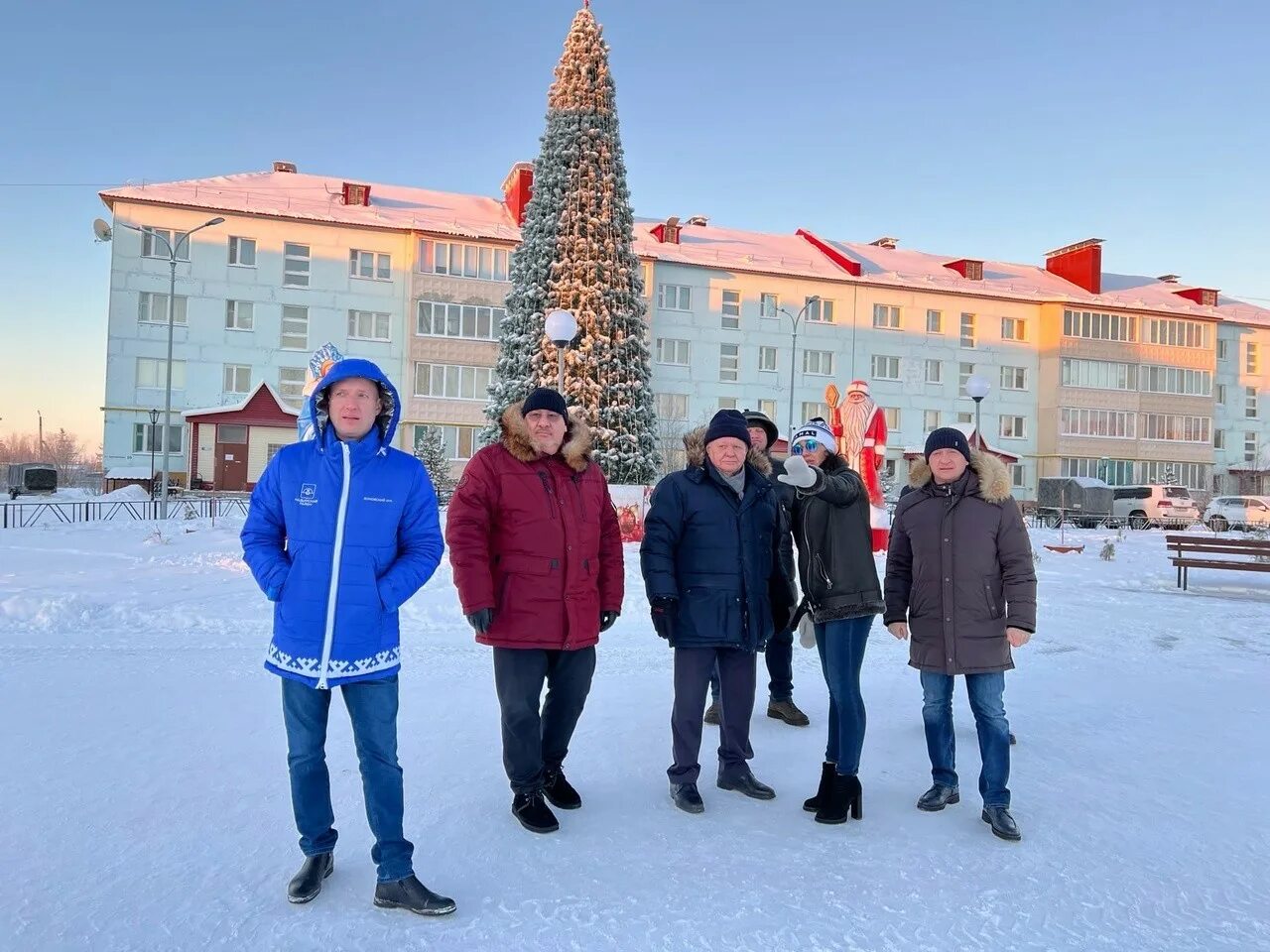 Поселок приозерный надымский. Янао поселок правохеттинский. Поселок приозерный надымский. Посёлок правохеттинский ямало-ненецкий автономный округ. Погода в правохеттинском.