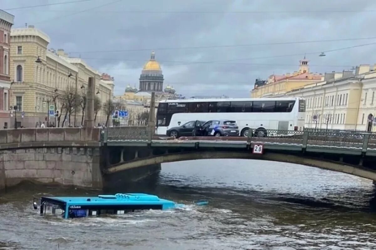 Автобус утонул в санкт петербурге сегодня. Автобус утонул в санкт петербурге сегодня