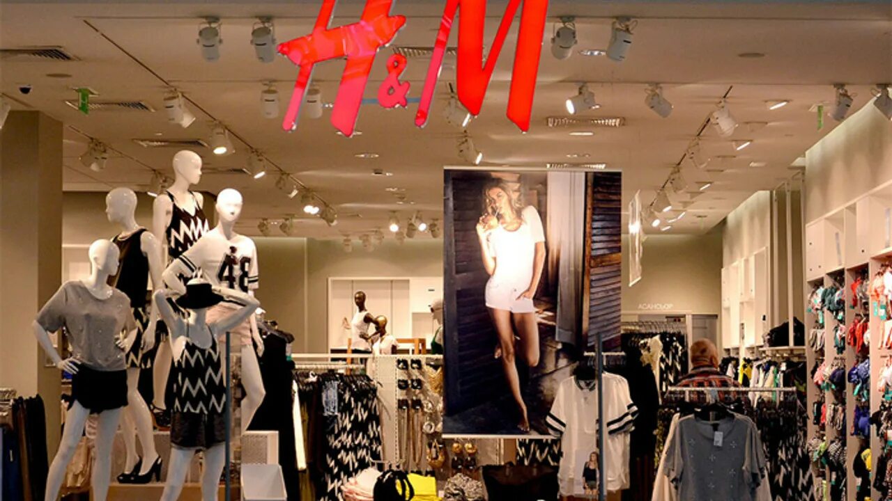 сайт одежды h m. H&m hennes & mauritz одежда. H&m одежда для женщин. H&m реклама бренда. H m одежда женская.