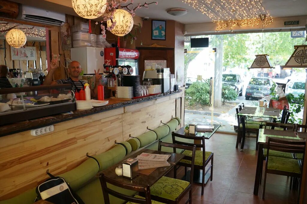 Bnb boys bar. бары ялта. ломоносова 15 ялта народный бар. бар \бэд плейс ялта интурист. бары ялта.