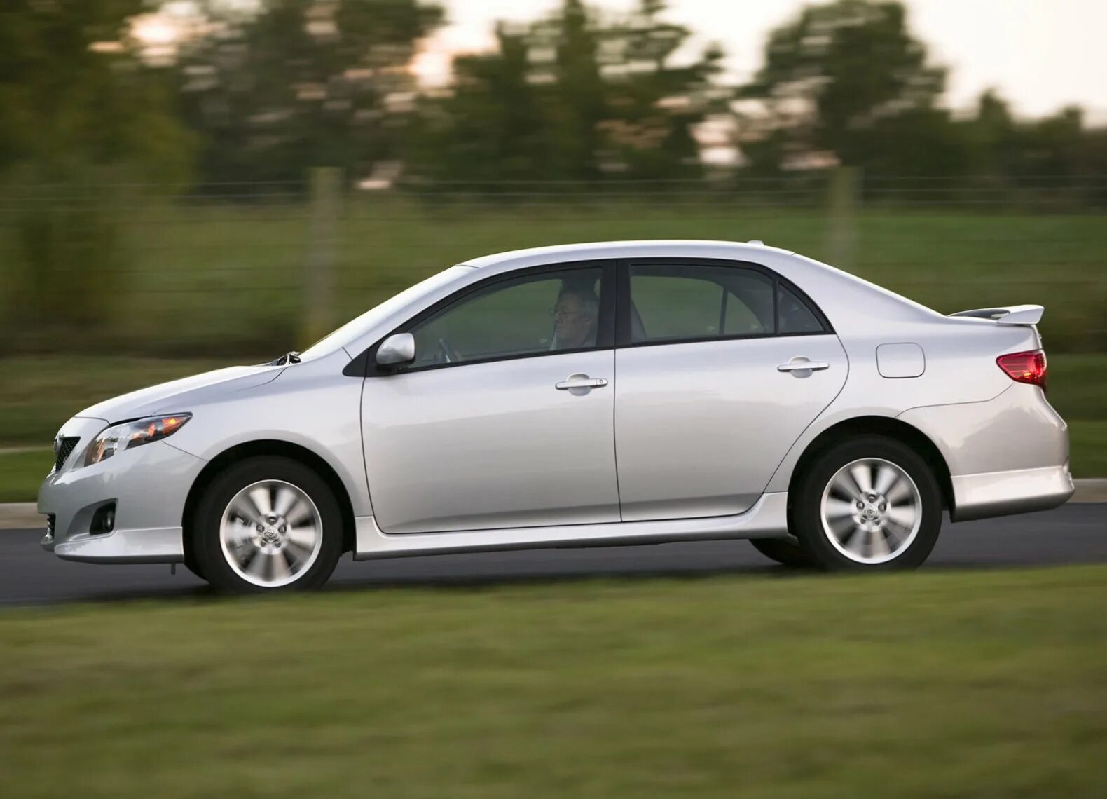 Продажи "Красной стрелы" пост - Toyota Corolla (140/150), 1,6 л, 2007 года прода