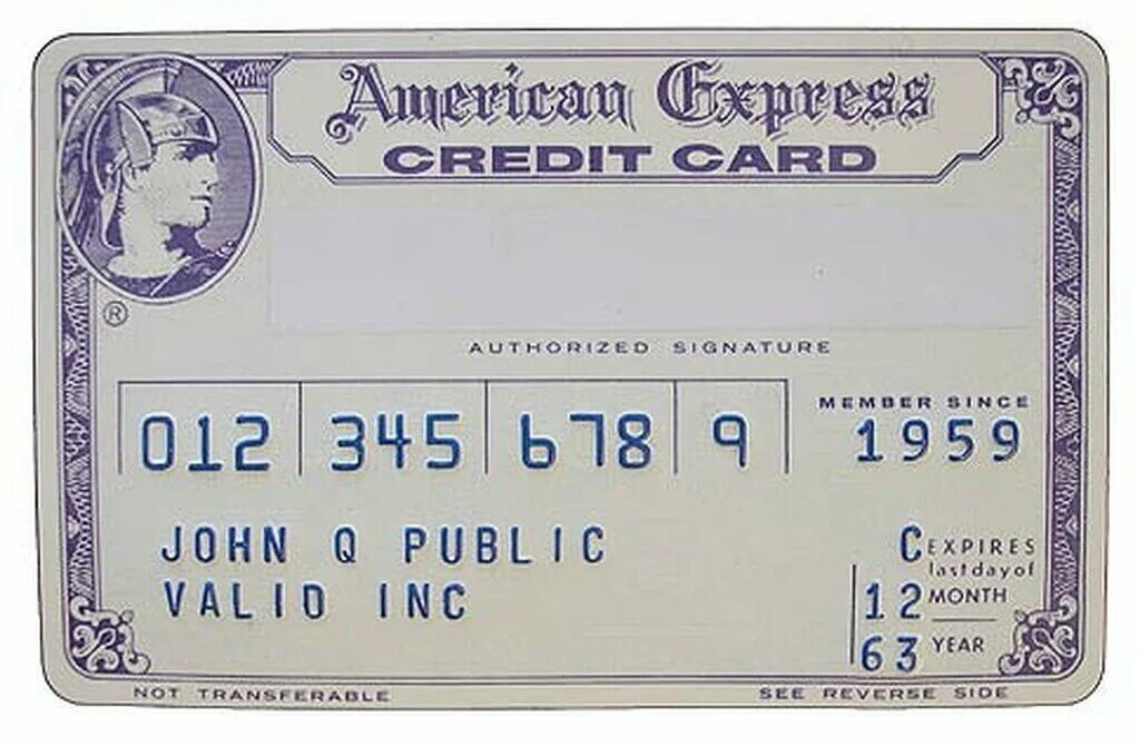 Дебетовая карта история. American Express карта 1958. Пластиковая карта Американ экспресс 1958. Первые банковские карты. Первые кредитные карточки.