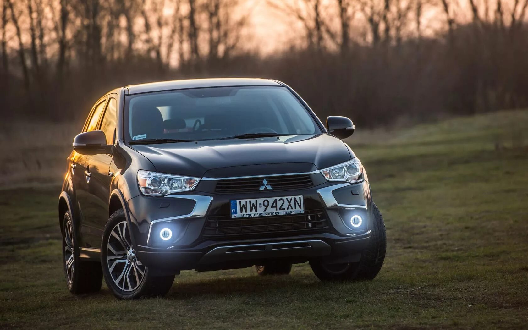 Mitsubishi asx. Митсубиси АСХ 2016. Митсубиси ASX 2016. Мицубиси АСХ 2016. Митсубиси кроссовер 2016.