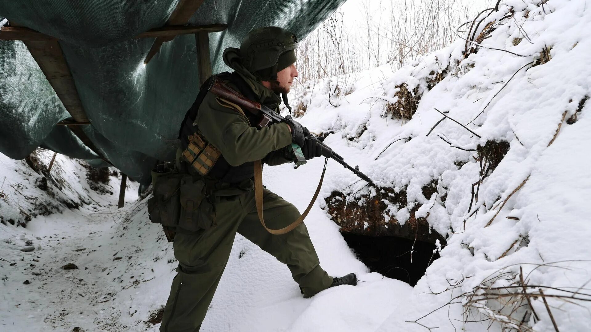 Военный эксперт. Российский солдат. Военная операция.