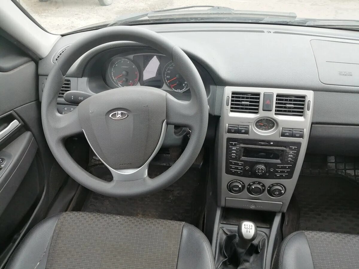 комплектации priora