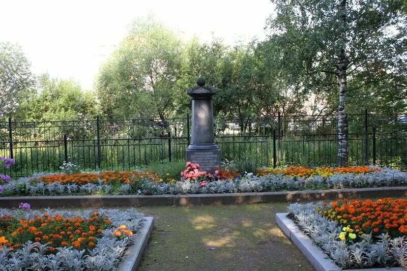 братское кладбище санкт петербург