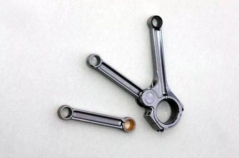 Шатун v образного двигателя. Прицепной шатун v-образного двигателя. Шатун v образного двигателя. 3 бензин. Шатунно поршневая группа двигателя w210 2.