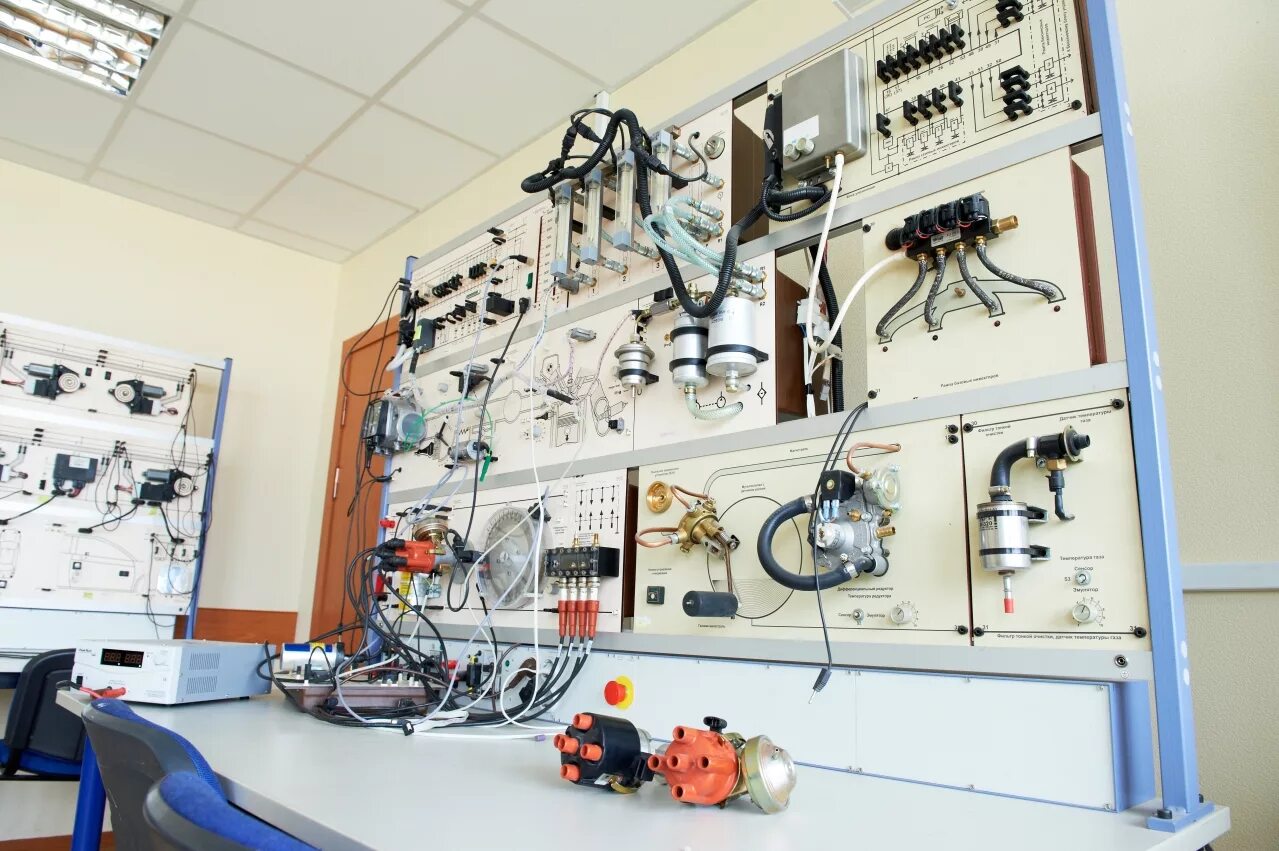 лабораторный стенд лсэ-2. лабораторные работы по ремонту. конструктор профессии. лабораторные работы по ремонту. лаборатория технического углерода.