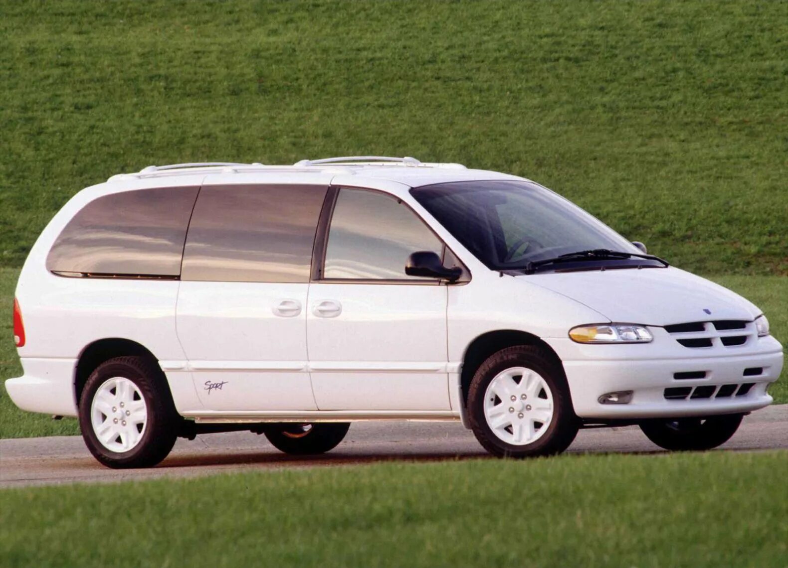 Dodge Grand Caravan 1995. Dodge Caravan III 1995 – 2000. Dodge Grand Caravan 1996. Dodge Grand Caravan 3.