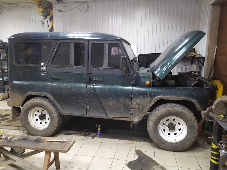 Лифт хантера. Уаз хантер 32 колеса лифт. Уаз хантер на 32 колесах. Уаз хантер на 32 колесах без лифта. Уаз хантер на 35 сильверах.