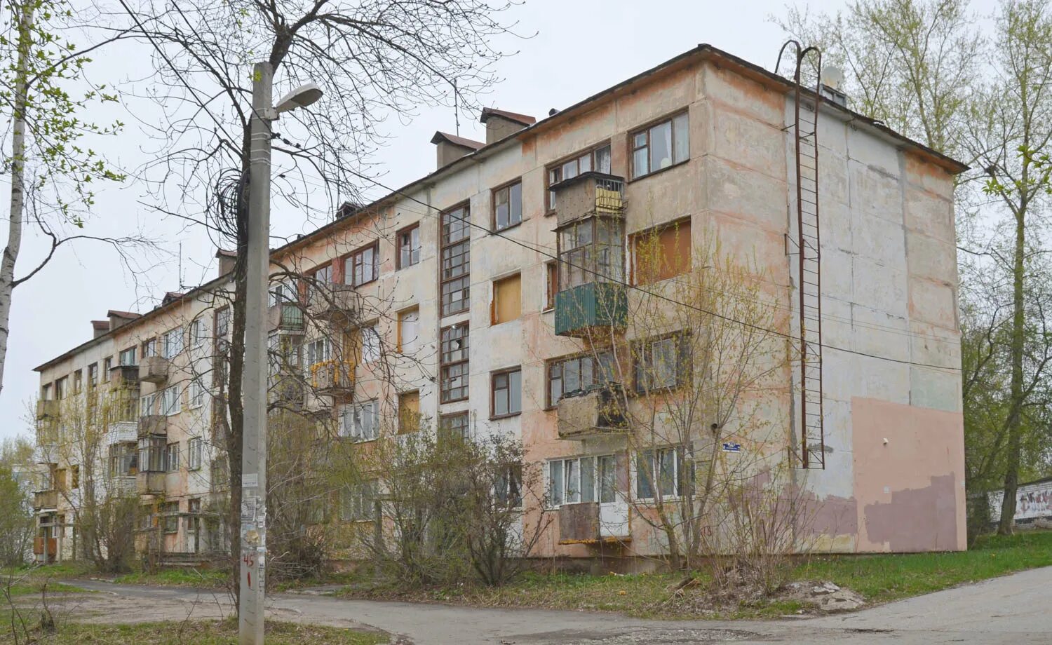 Ул ломоносова березники. Фото улицы. рабочий дом березники. ломоносова 98 березники. строительство многоэтажки.