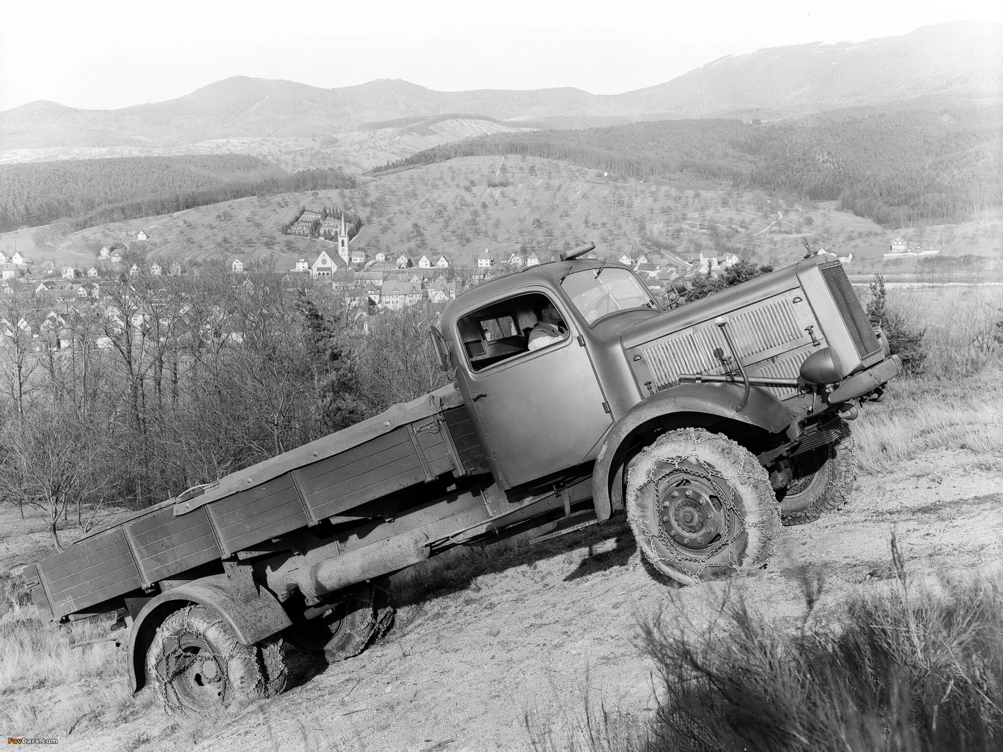 Грузовик второй мировой. Mercedes-Benz l4500. Грузовики Mercedes-Benz l 4500. Mercedes l4500. Грузовик Мерседес Бенц l4500.