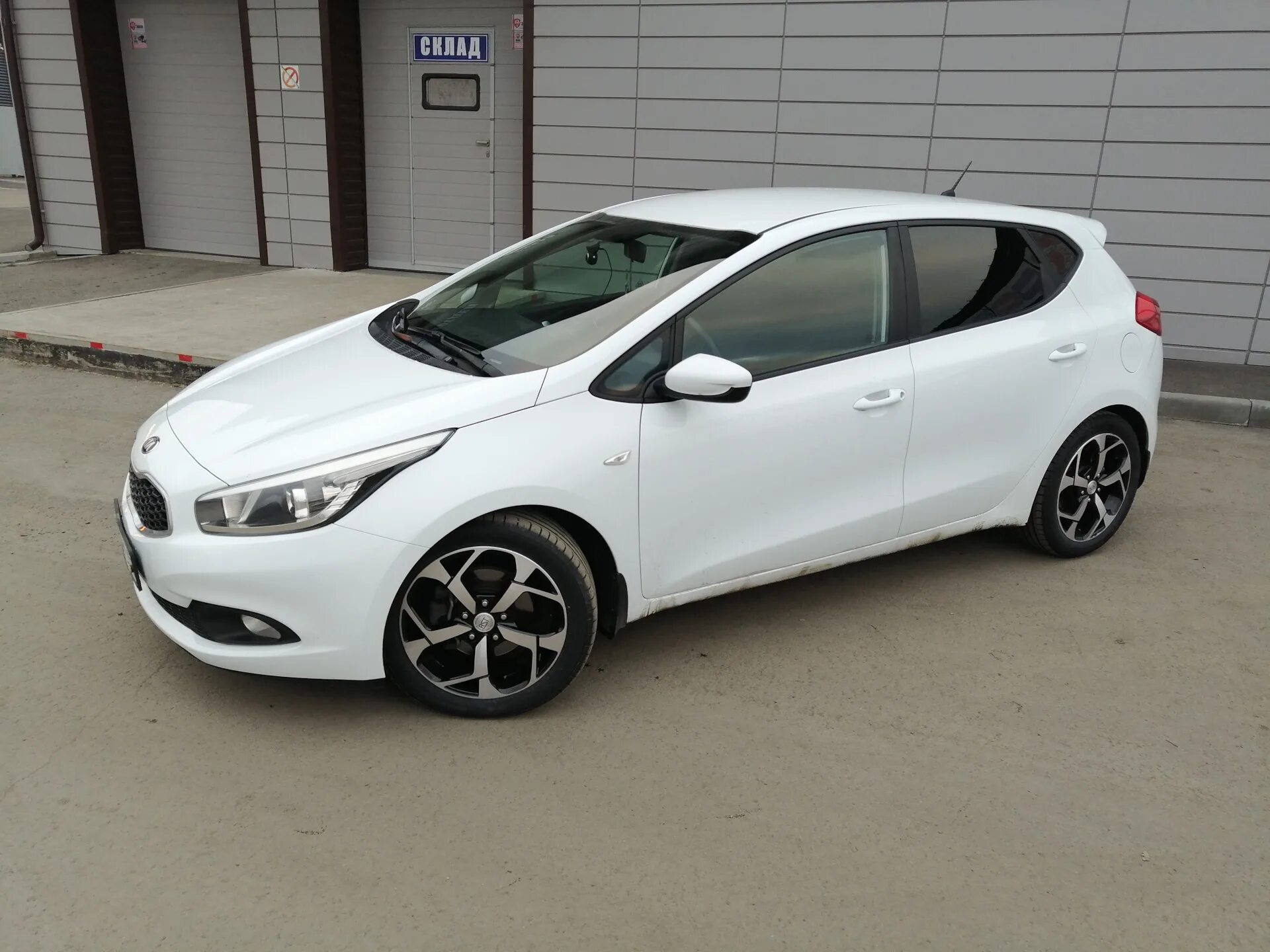 Киа СИД JD r17 215/50. Диски RST Киа СИД JD. Летние шины Киа СИД 2013. Kia Ceed 2 широкие колеса.