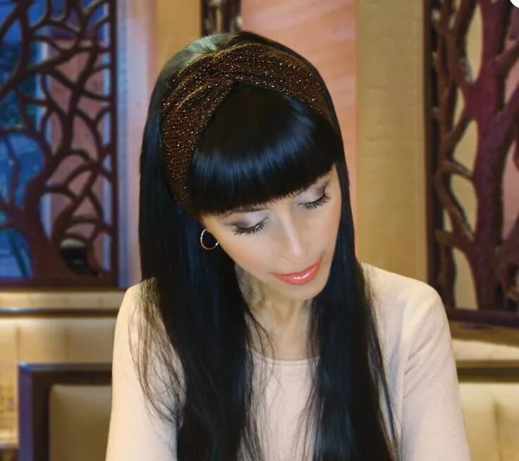 Повязка на голову с челкой фото Hairstyle with a headband for medium hair Hair accessories headbands, Hair acces