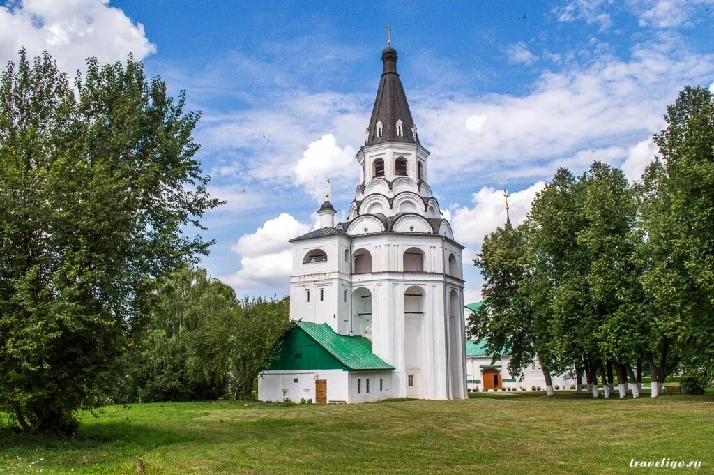 Церкви г александров. Александровская Слобода Распятская колокольня. Распятская Церковь-колокольня Александров. Александрова Слобода Распятская Церковь-колокольня. Александровская Слобода Александров.