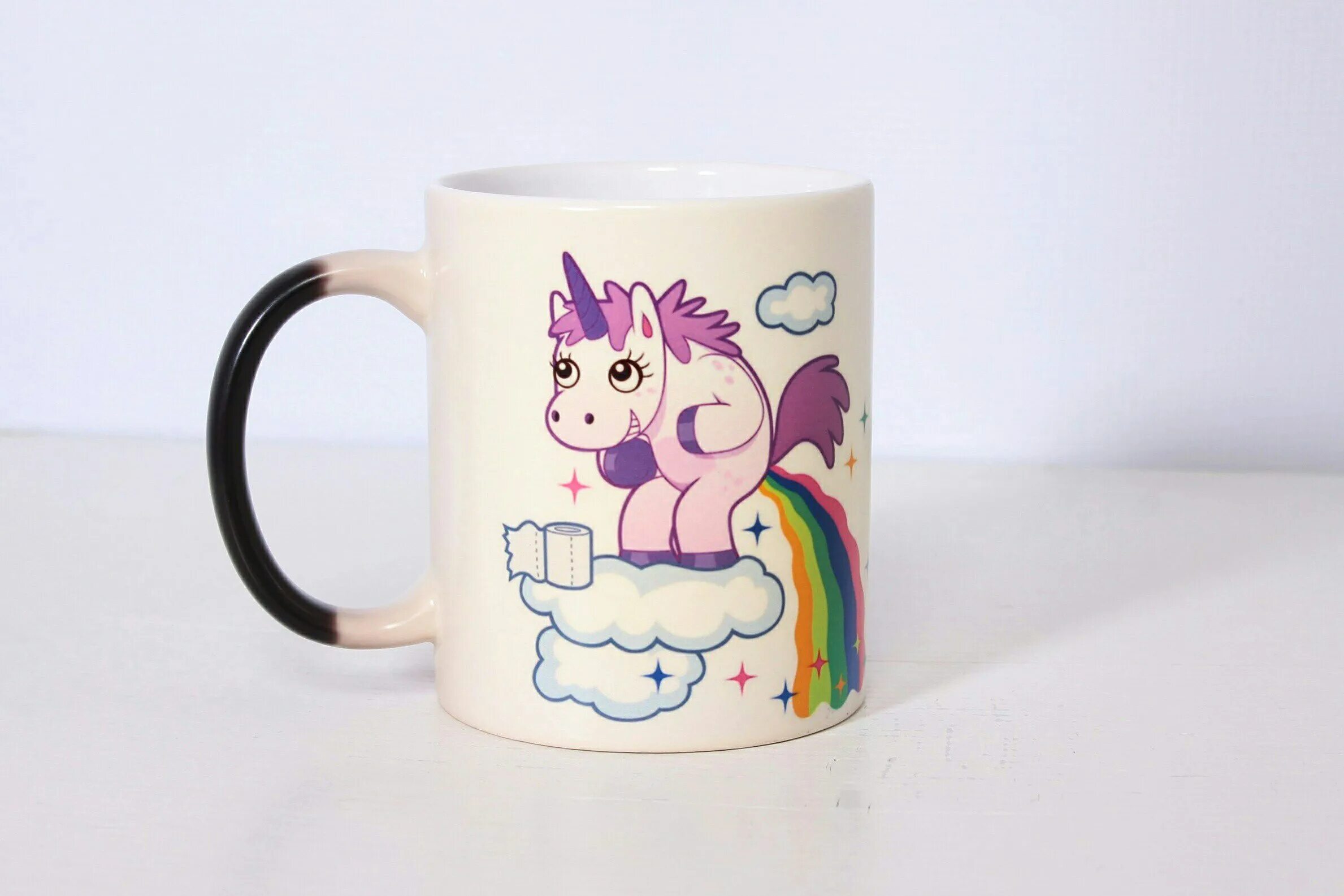 Кружка меняющая рисунок. Кружки которые меняют цвет. кружки которые меняют рисунок. детская кружка которая меняет цвет. кружка меняющая рисунок при нагревании.