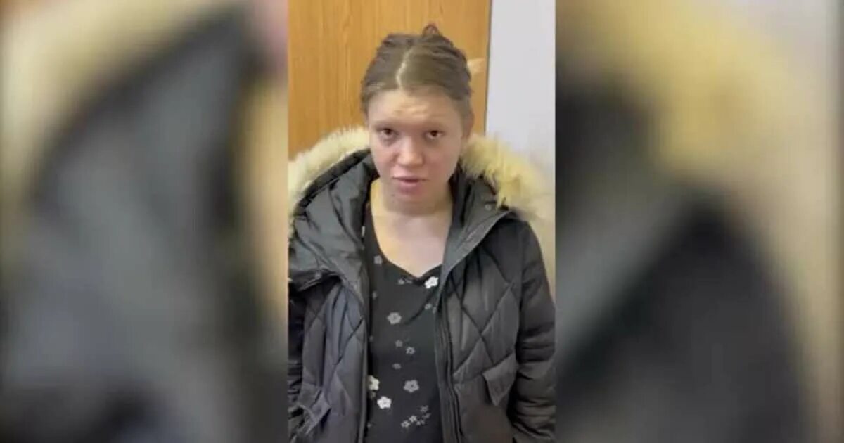 В архангельске 15 девочка родила в тц