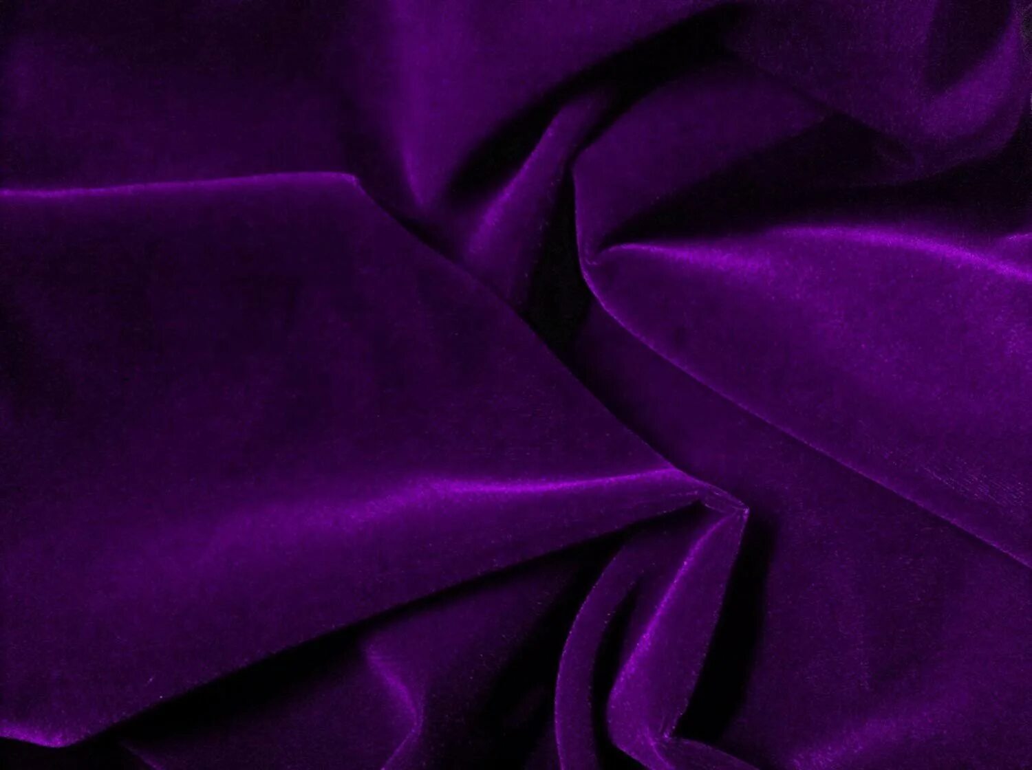 Пурпурный цвет это. Королевский пурпур Королевский. Сиреневый вельвет. Purple вельвет. Императорский пурпур.