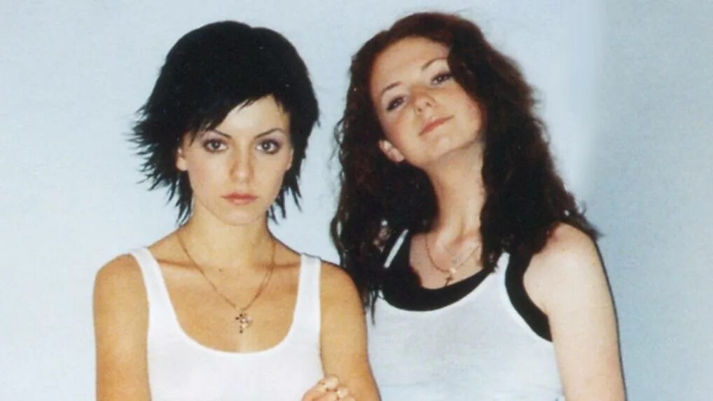 Группа тату 2001. Группа t.a.t.u 2020. Группа тату 2022. Группа тату 2003. Почему распалась группа тату