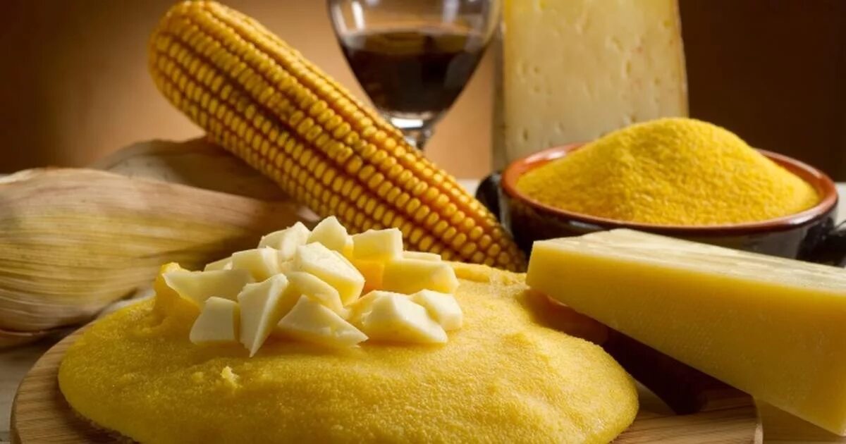 Консистенция кукурузной муки. Кукурузная мука. Полента кукурузная. Кукурузная мука. Мука из кукурузных отрубей.