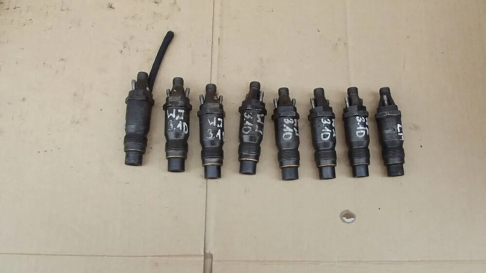 3 форд фокус 2. Трубка с рампы на форсунки 245. Форсунки 2е passat топливные. 3 дизель dth. 6 fsi blf.