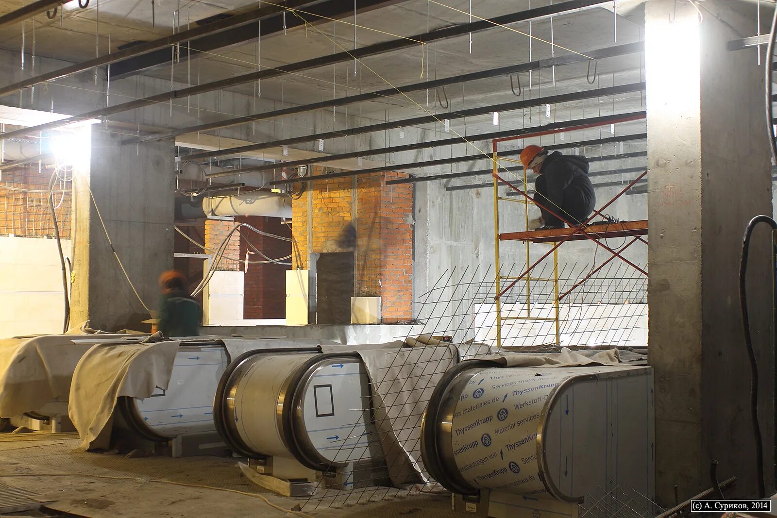 Метро кузьминки метро котельники. Вакансии метро котельники. Станция метро котельники выходы. Станция метро котельники. Вокзал котельники.