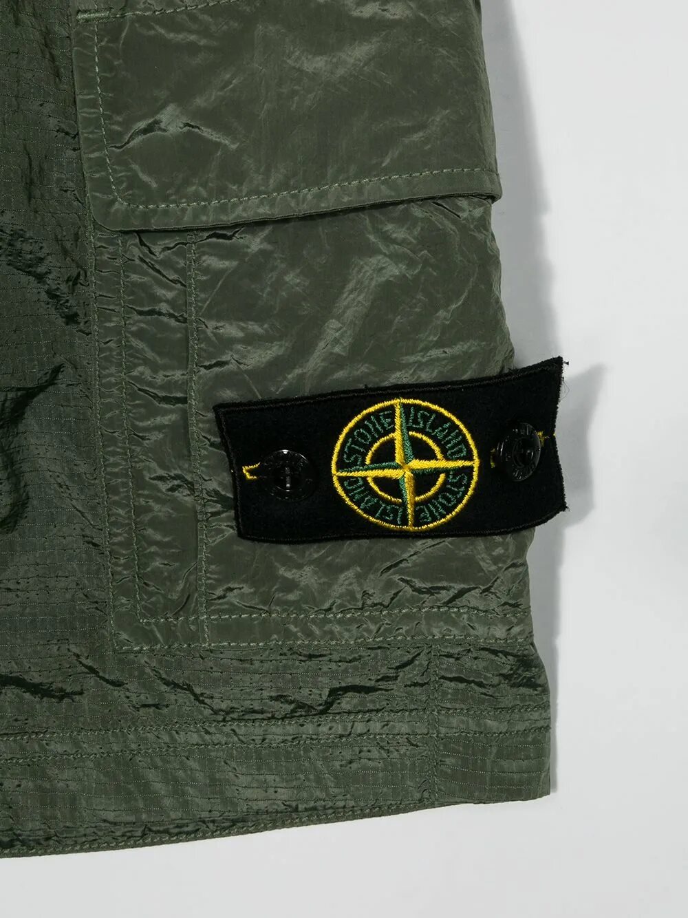 Stone junior. Stone Island Junior Patch. Шорты стон Айленд Green. Stone Island Джуниор патч. Шорты стон Айленд Джуниор.