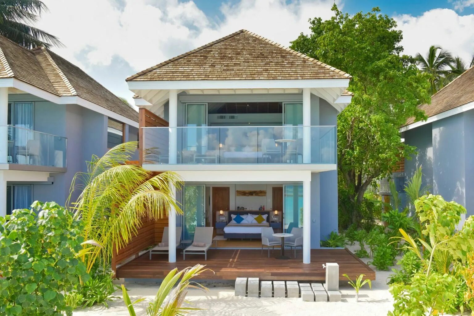 Beach house 2. Курамати Бич вилла. Курамати two Bedroom Beach House. Курамати Maldives. Отель на Мальдивах Kuramathi Maldives.