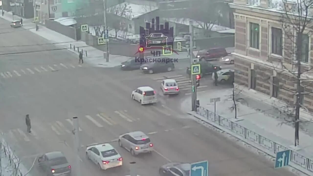 Чп ленино. Г. Ленина робеспьера красноярск. В красноярске чп сегодня на робеспьера. 2022 белый ниссан.