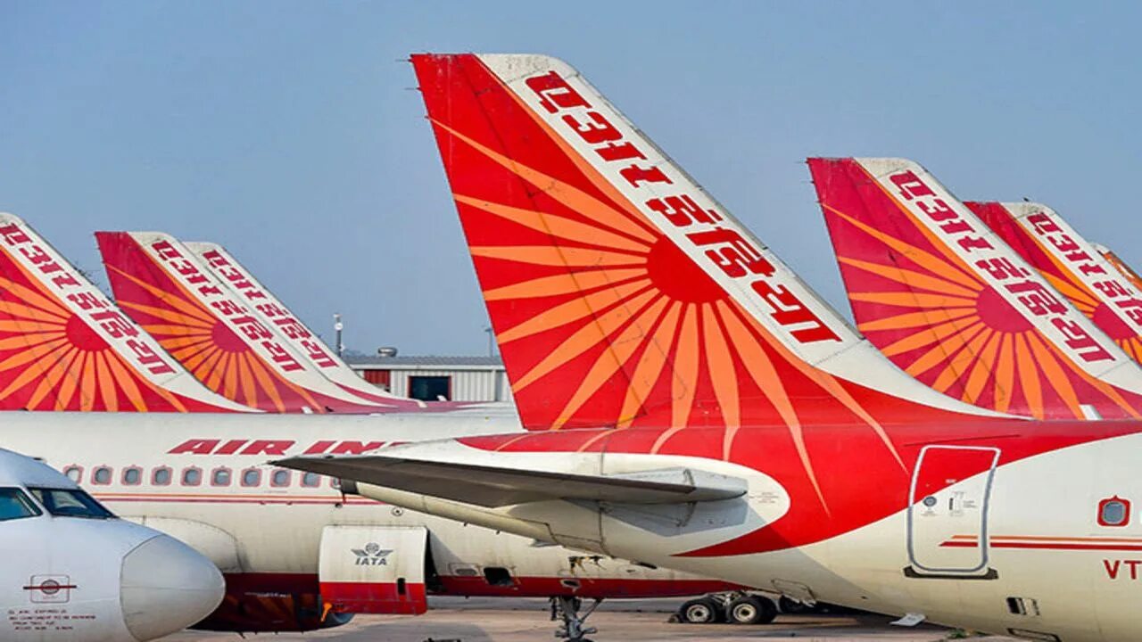 Боинг 747 индийских авиалиний красного цвета. Air india красноярск. B788 boeing. Boeing 747 air india. Air india.