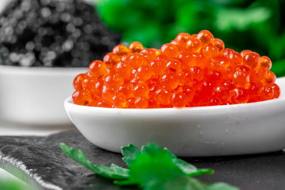 Видеть красную икру. Икра. Красная икра. Настоящая икра. Caviar икра красная.