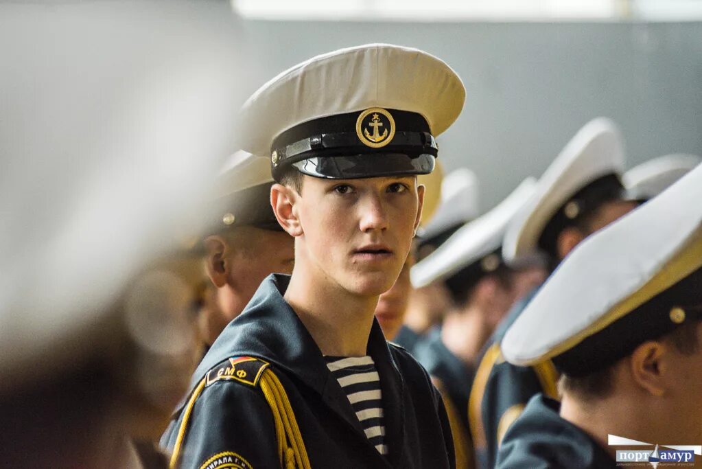 Бескозырка моряка вмф россии. Военная форма моряков. Юнги черноморского флота. Молодой матрос. Моряки 1970.