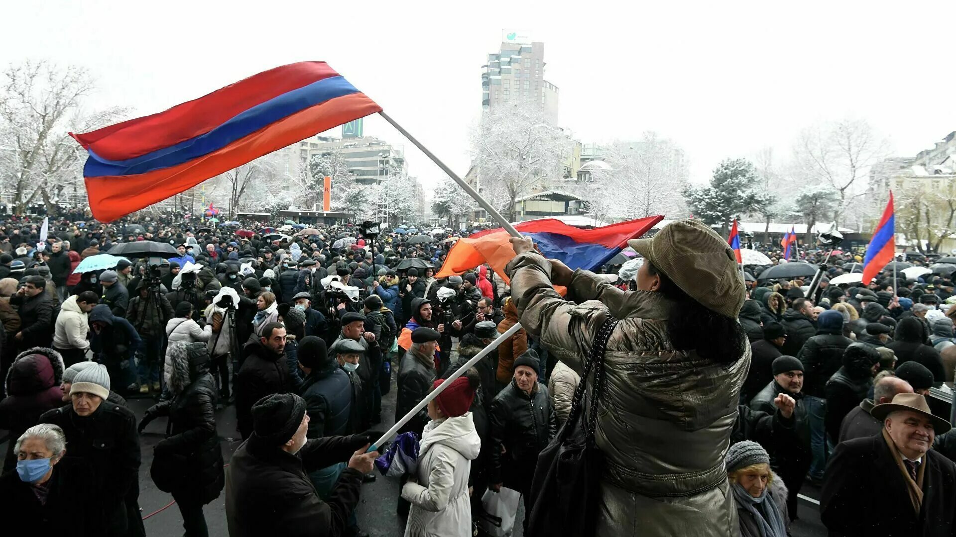 Митинг Армении против Пашиняна. Протесты в Армении 2022. Протесты в Ереване. Армения революция 2018 Пашинян.