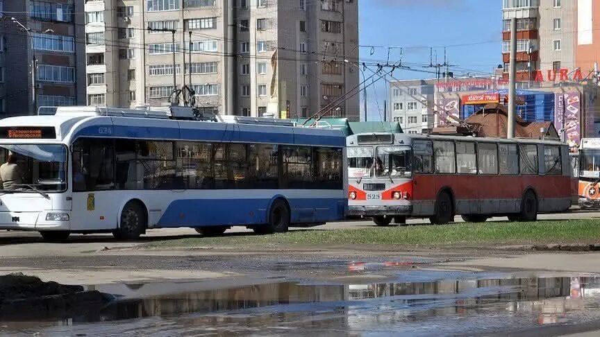 Киров доехать на транспорте. Троллейбусное АТП. Общественный транспорт Киров. Троллейбус 7 Киров маршрут.