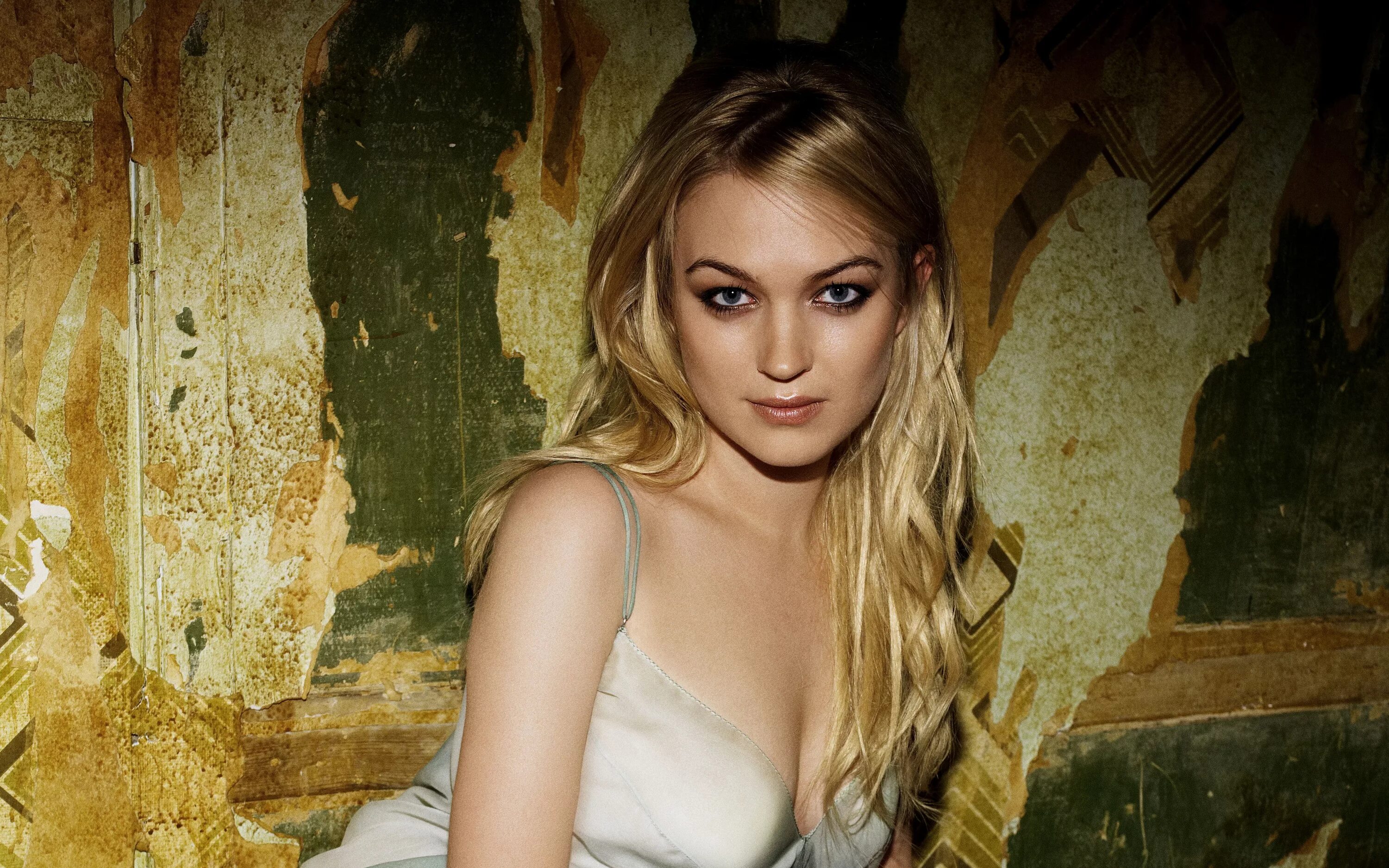 Sophia windows. София майлс. софия майлс sophia myles. софия майлс фото. софия майлз максим.