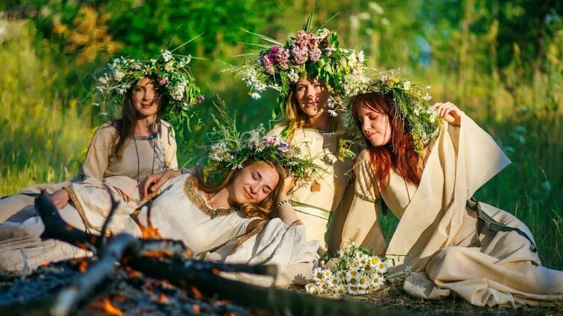 Славянские девушки. Купальская ночь 2022. Купало фото. Ивана купала 2022. Купало фото.