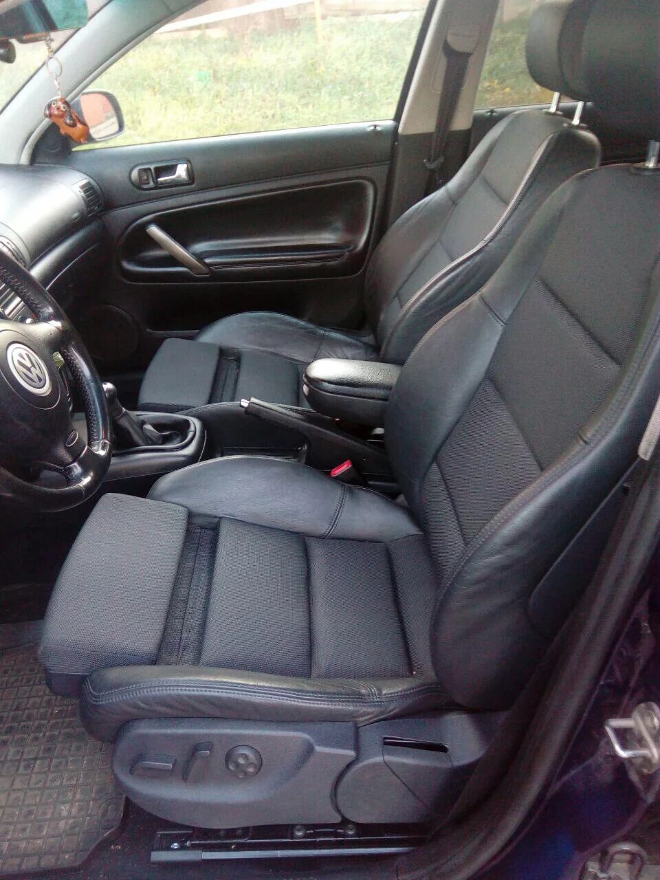 Передние сиденья Volkswagen Passat b5 +. Сиденья Пассат б5 плюс. Сиденье от Audi a4. Сиденья от Ауди а4 б6.