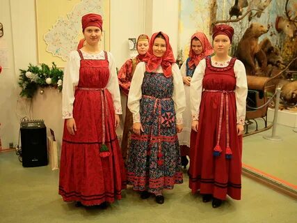 Северный русский народный костюм