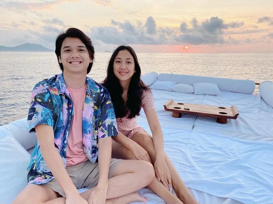 Video bareng pacar. Main dikosan pacar. Pacra. Video bareng pacar. Pacar nadhira.
