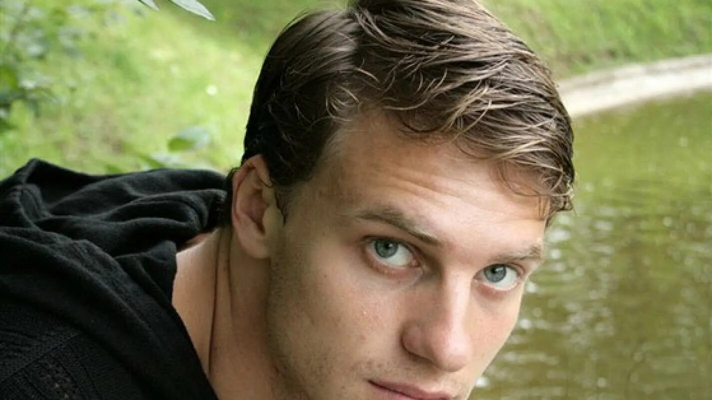 молодой русский мужчина