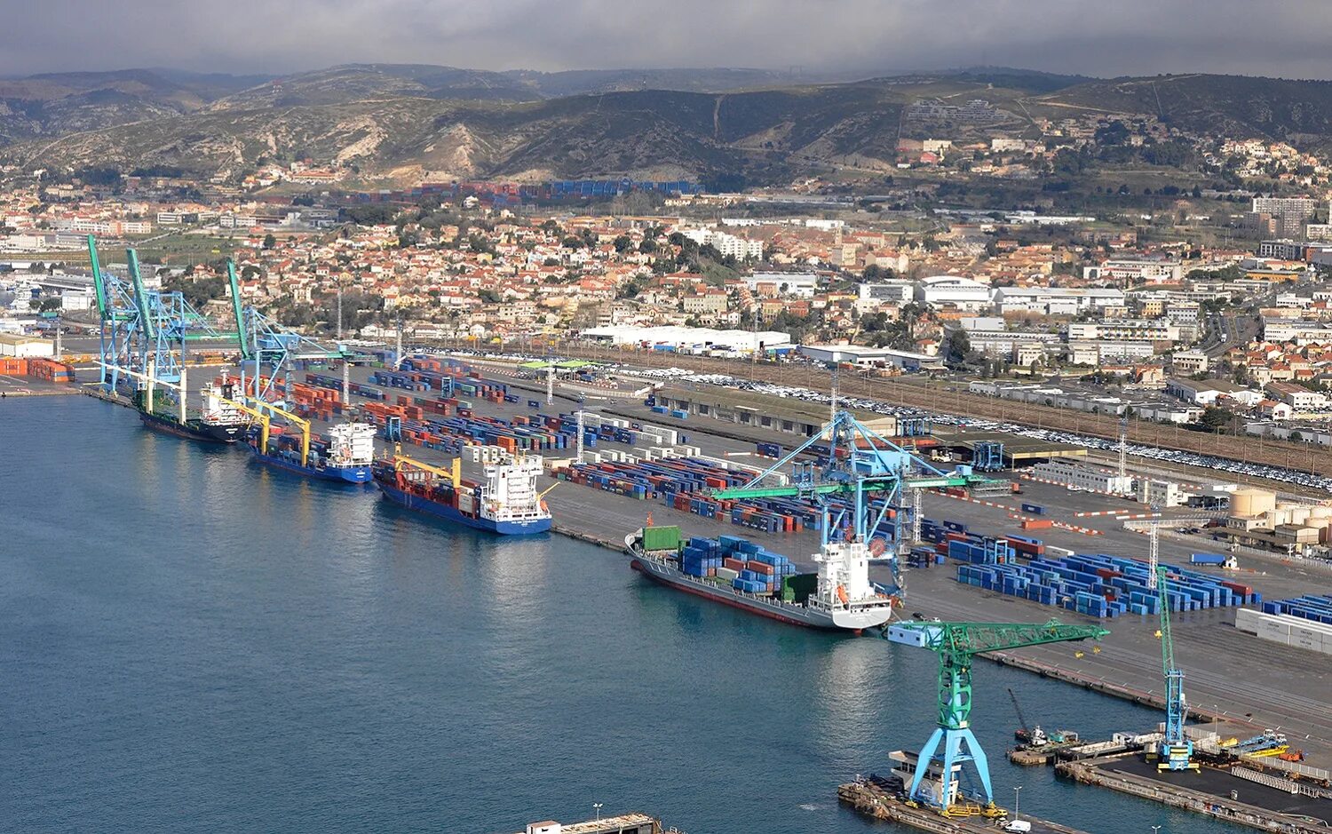 Порт ванкувер канада. Клайпеда незамерзающий порт. Грузовой порт в тель-авиве. Порт язык. Грузовой порт гамбург.