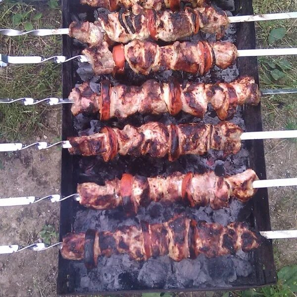 Плейлист под шашлычок. Под шашлычок. шашлычок под коньячок. шашлычок под наклычок. шашлычок камышлов.