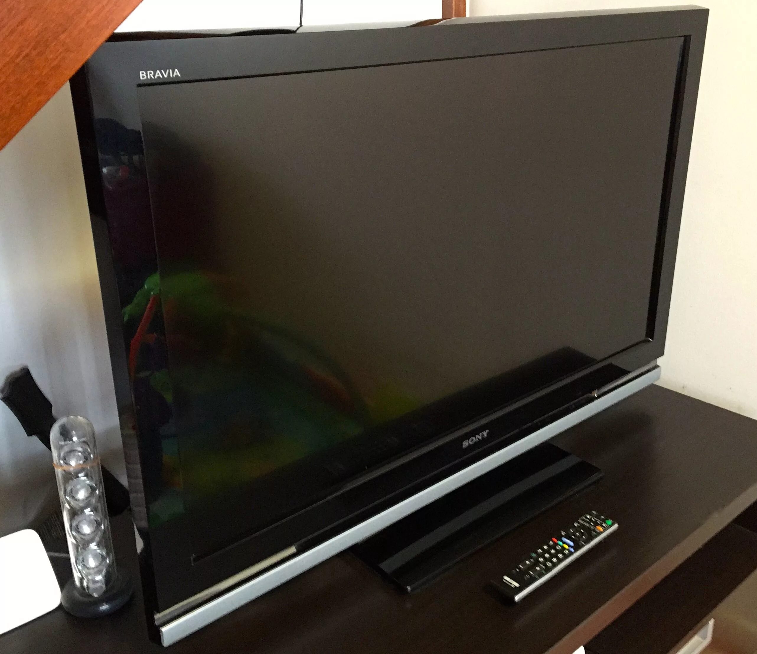 Телевизор 52 см. Sony Bravia 32 дюйма 2008. Телевизор Sony Bravia 40 дюймов. Телевизор Sony Bravia 32 дюйма. Sony Bravia 32 2008 года.