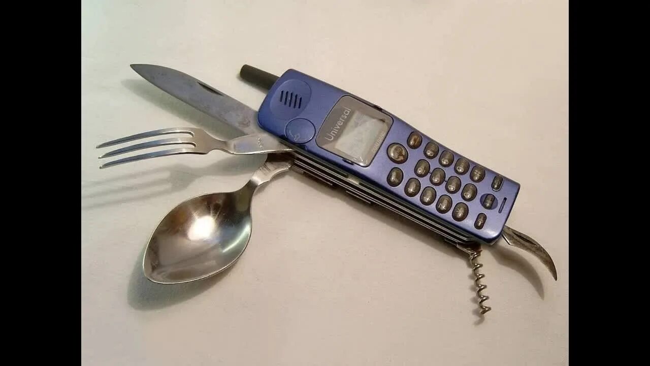 Самый прикольный телефон. Старые телефоны прикольные сотовые. Кермит с телефоном. Странные телефоны. Самые смешные телефоны мобильные.