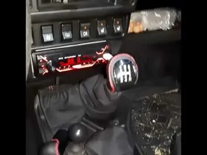 Нива ручка кпп упирается