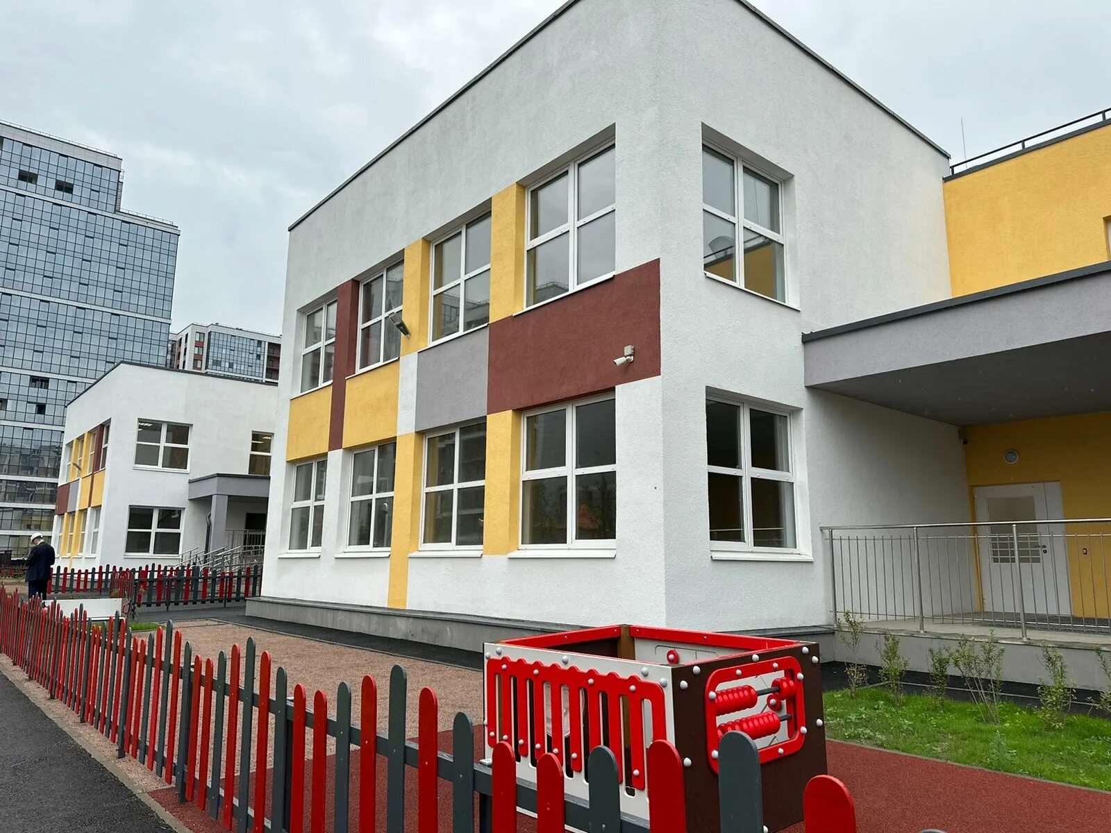 Детский сад 63 санкт-петербург. Детский сад места спб. Детский сад 17 спб. Детский сад 90 спб. Детский сад здание.