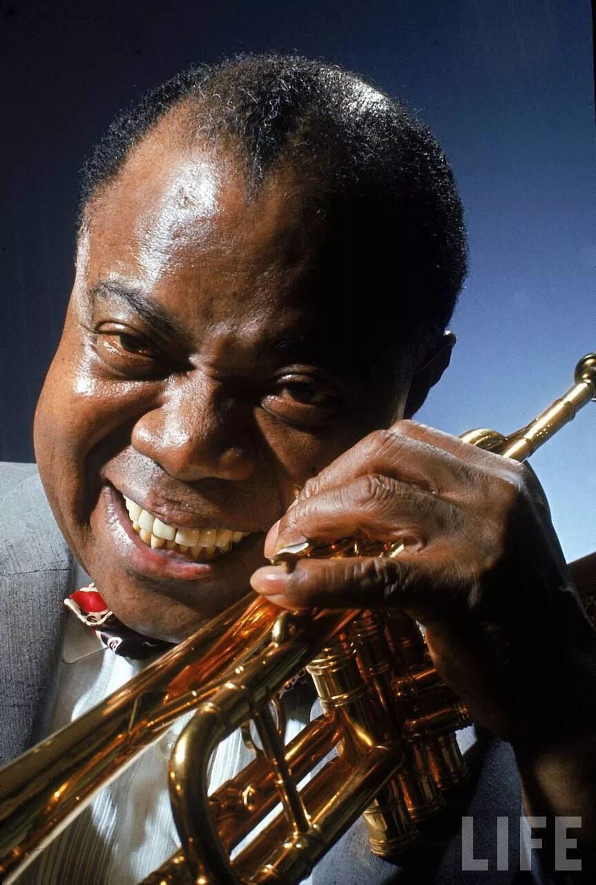 Луи армстронг жизнь. Луи. луи армстронг (louis armstrong). луи армстронг джазист. луи армстронг трубач.