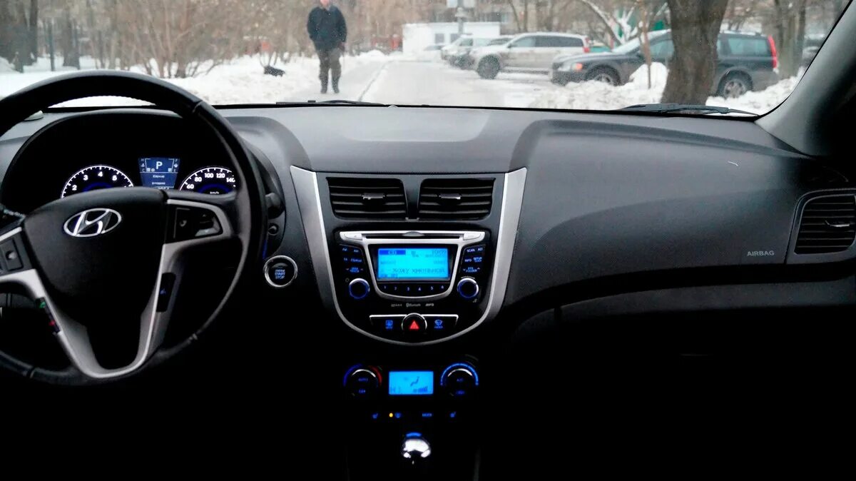 Солярис хс. Hyundai Solaris 2013 комплектации 1.6. Хендай Солярис 2013 год максимальная комплектация. Hyundai Solaris 2012 максимальная комплектация. Максимальная комплектация Солярис 2013.