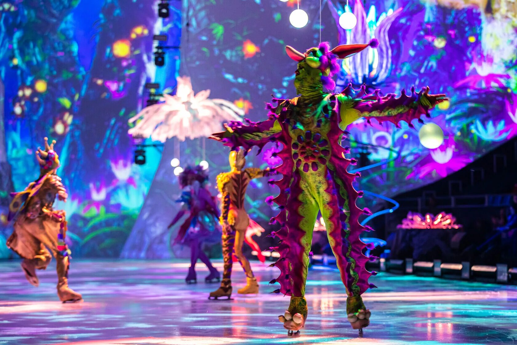 Ледовое шоу в сочи. Шоу ильи авербуха в сочи. Сочи парк навка шоу. Ледовое шоу в сочи. Ледовое шоу сочи.