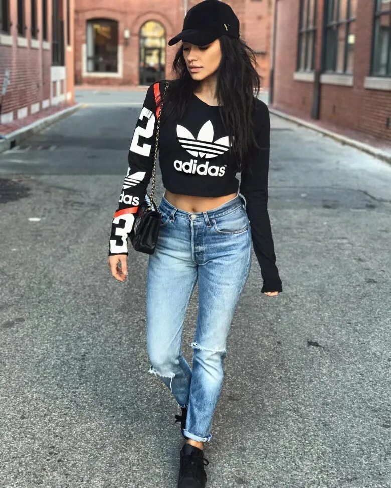 Модная и стильная одежда для девушек. Модные крутая одежда. Модные крутая одежда. Образы для подростков. Модные крутая одежда.